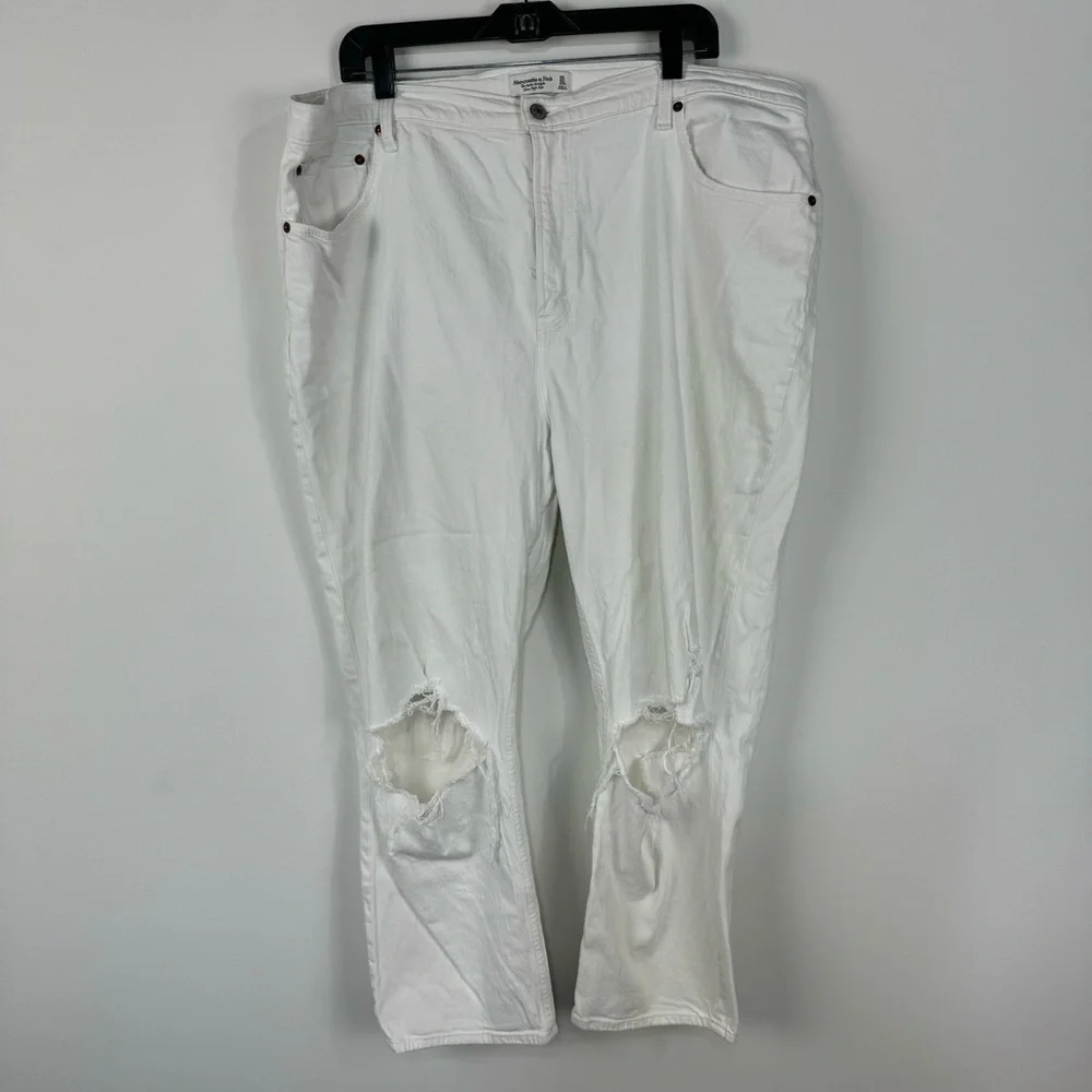 Abercrombie & Fitch The Ankle Straight Ultra High Rise Curve Love White Jeans